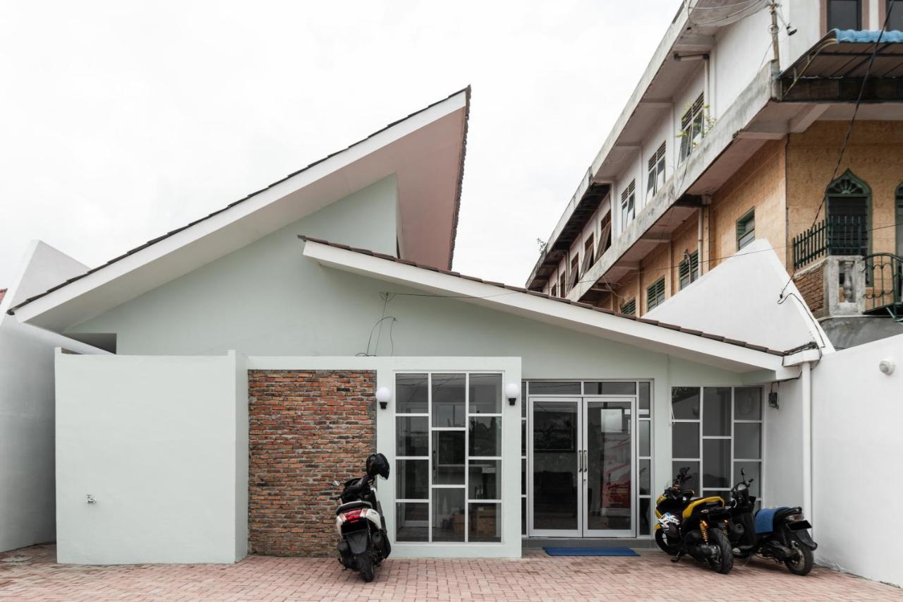 Reddoorz Plus Near Rs Usu Medan 2 Ngoại thất bức ảnh