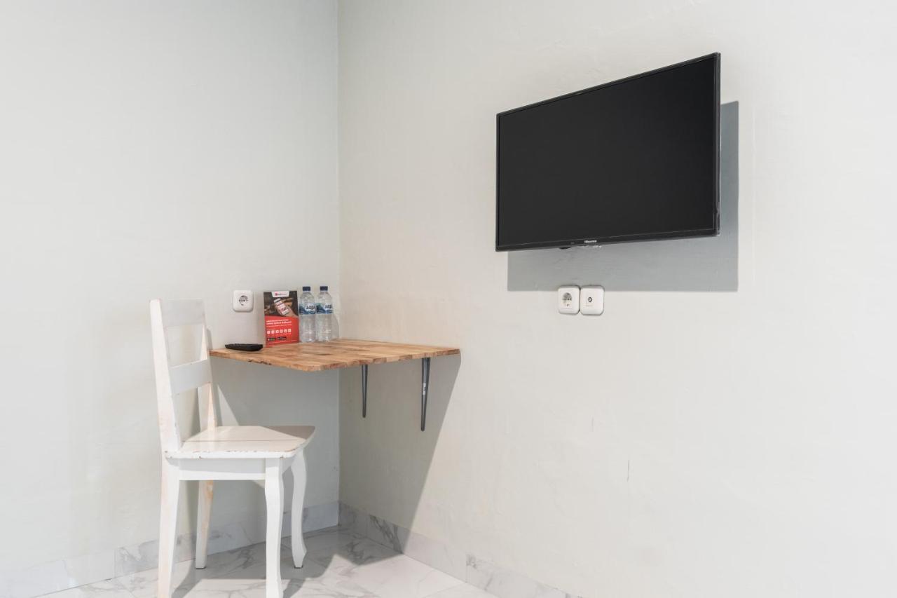 Reddoorz Plus Near Rs Usu Medan 2 Ngoại thất bức ảnh